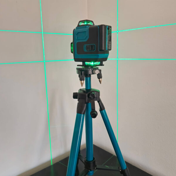 Самонивелиращ Лазерен Нивелир 4D с 16 Линиии Зелен Лазер и Тринога в Куфар