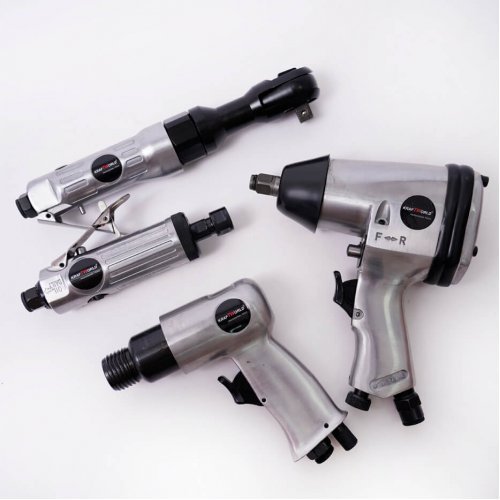 ПРОМО ПАКЕТ Пневматични инструменти 72ч + Компресор за въздух 25л. KraftWorld