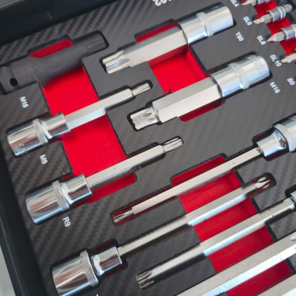 Професионален Шкаф с инструменти KraftWorld PRO 7 Пълни Чекмеджета – 258 Инструмента