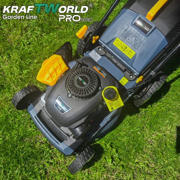 Самоходна бензинова косачка KraftWorld 5в1 с мулчиране и кош 65L
