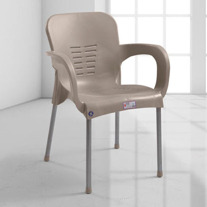 Сгъваема маса 80х80 + 4 удобни стола с подлакътници – за двор, балкон, тераса