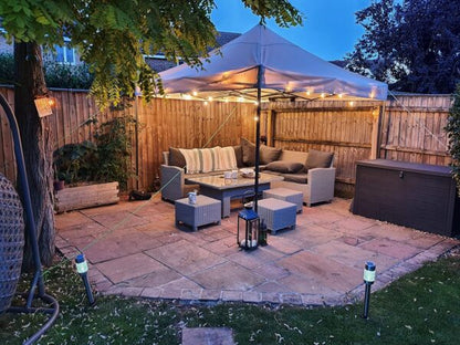 Сгъваема Шатра ЛУКС Бежов 3×3м – подсилена конструкция, UV и водоустойчив плат