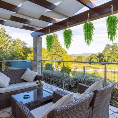 Изкуствен Висящ Папрат – Вечнозелено Растение, 83 см, Без Поддръжка