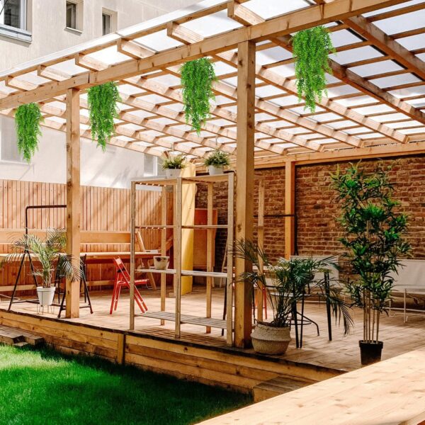 Изкуствен Висящ Папрат – Вечнозелено Растение, 83 см, Без Поддръжка