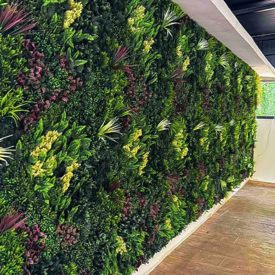 Декоративен Панел 1м² kw2735  – Изкуствена Зеленина с Папрат и Фаларис, UV Защита